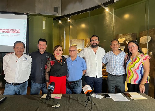 Presentan fragmento de mandíbula de un Paratoceras rescatado en Simojovel, Chiapas.