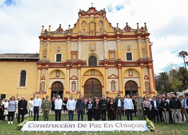 <p>Asiste titular de SEMAHN a la presentación de la Estrategia de Construcción de Paz en Chiapas </p>