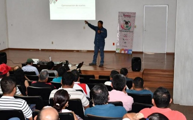Capacitación en Conservación de Suelos para Catedráticos del CECyTECH