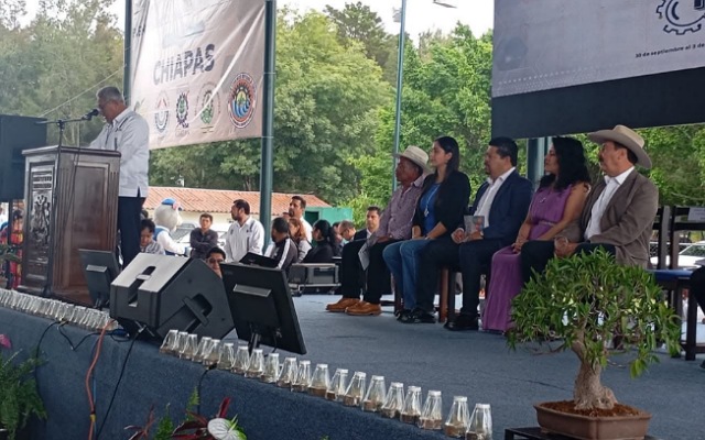 El Orquidario y Jardín Botánico Comitán se hizo presente en el marco del 40 aniversario del TecNM Campus Comitán