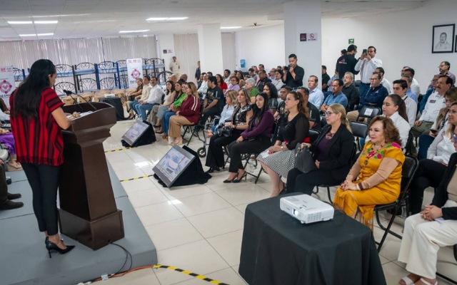 “Equipamiento de las clínicas CENTRA”