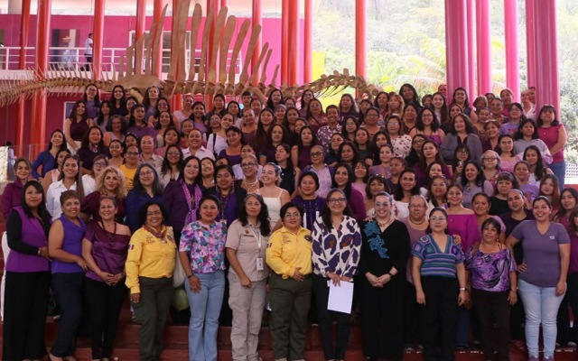 Mujeres que protegen la vida: su labor transforma el medio ambiente